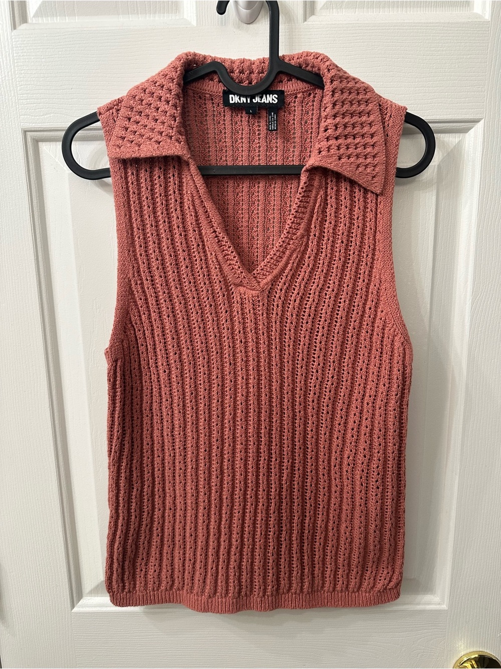 DKNY Top Women's Sleeveless V-Neck Knit Sweater Rose Pink Collar L